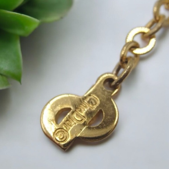 DIOR Signature Gold Necklace ๐๐ฅ - Picture 5 of 14